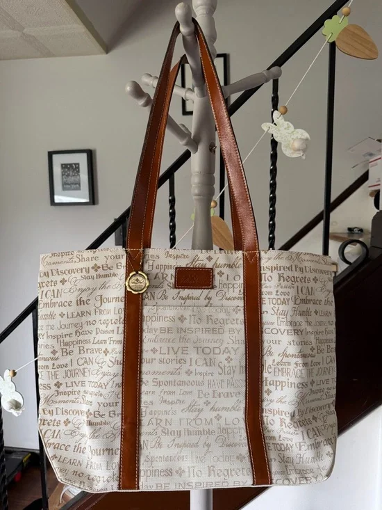 Patricia Nash 10th Anniversary Tote with Dustbag - Picture 3 of 17